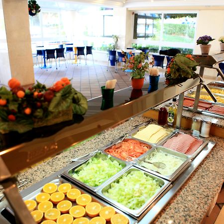 Sahara Nubia Gobi Hotel Ses Cadenes Ngoại thất bức ảnh Breakfast buffet at a hotel