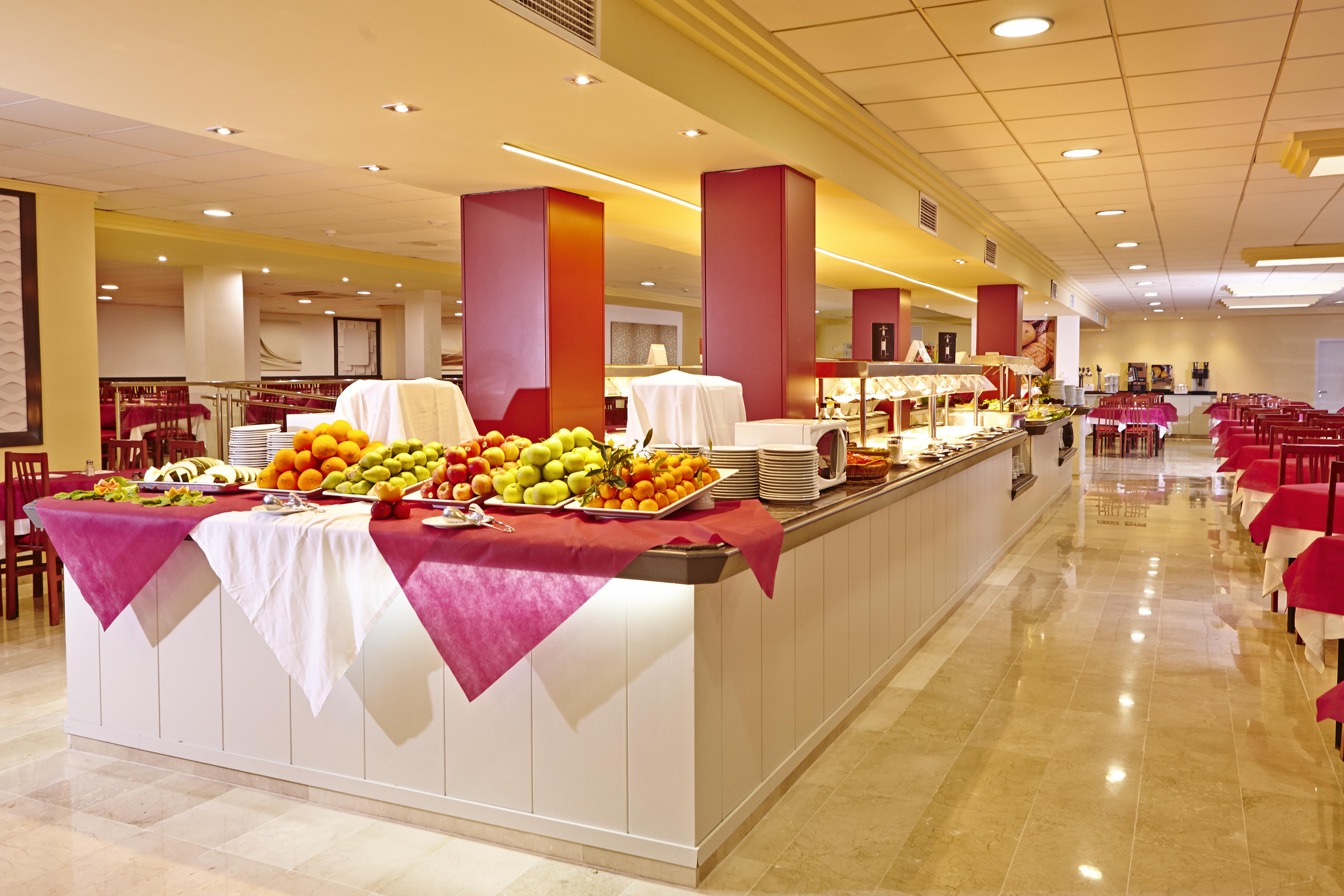Sahara Nubia Gobi Hotel Ses Cadenes Ngoại thất bức ảnh A buffet at a hotel